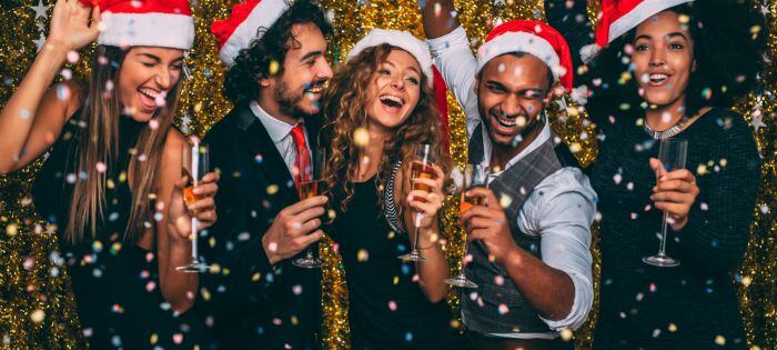 Season's Greetings! Detailing the working hours at Wellers over the festive break.